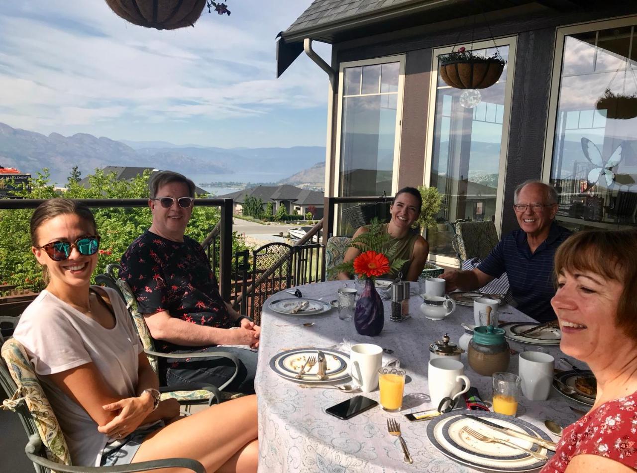 Cheers B&B Kelowna Esterno foto